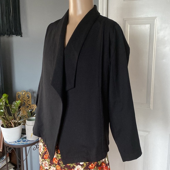 Tabatha jacket  kb - Picture 2 of 10